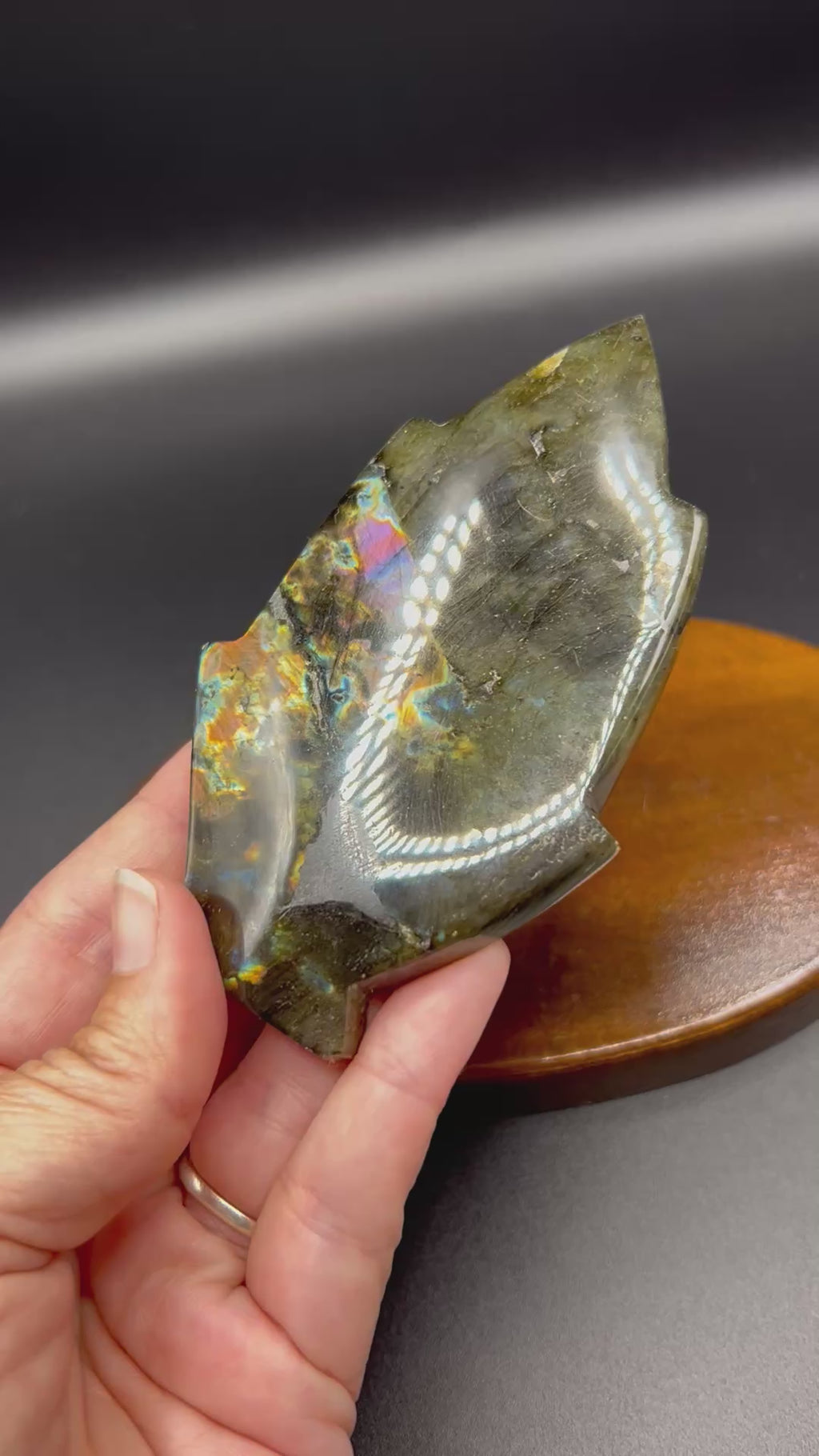 🍃 Labradorite Leaf Carving 🍃